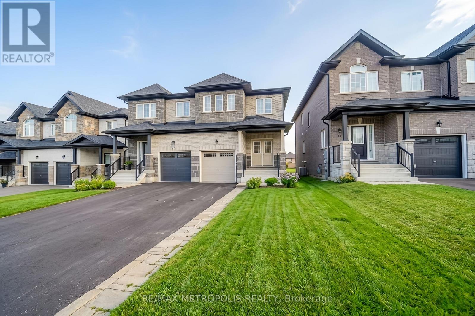 Semi-Detached/Link at 22 HASKINS CRESCENT, Georgina (Keswick South)
