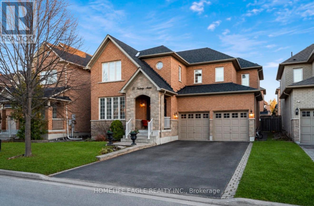 Detached at 37 NEWBRIDGE AVENUE, Richmond Hill (Oak Ridges)