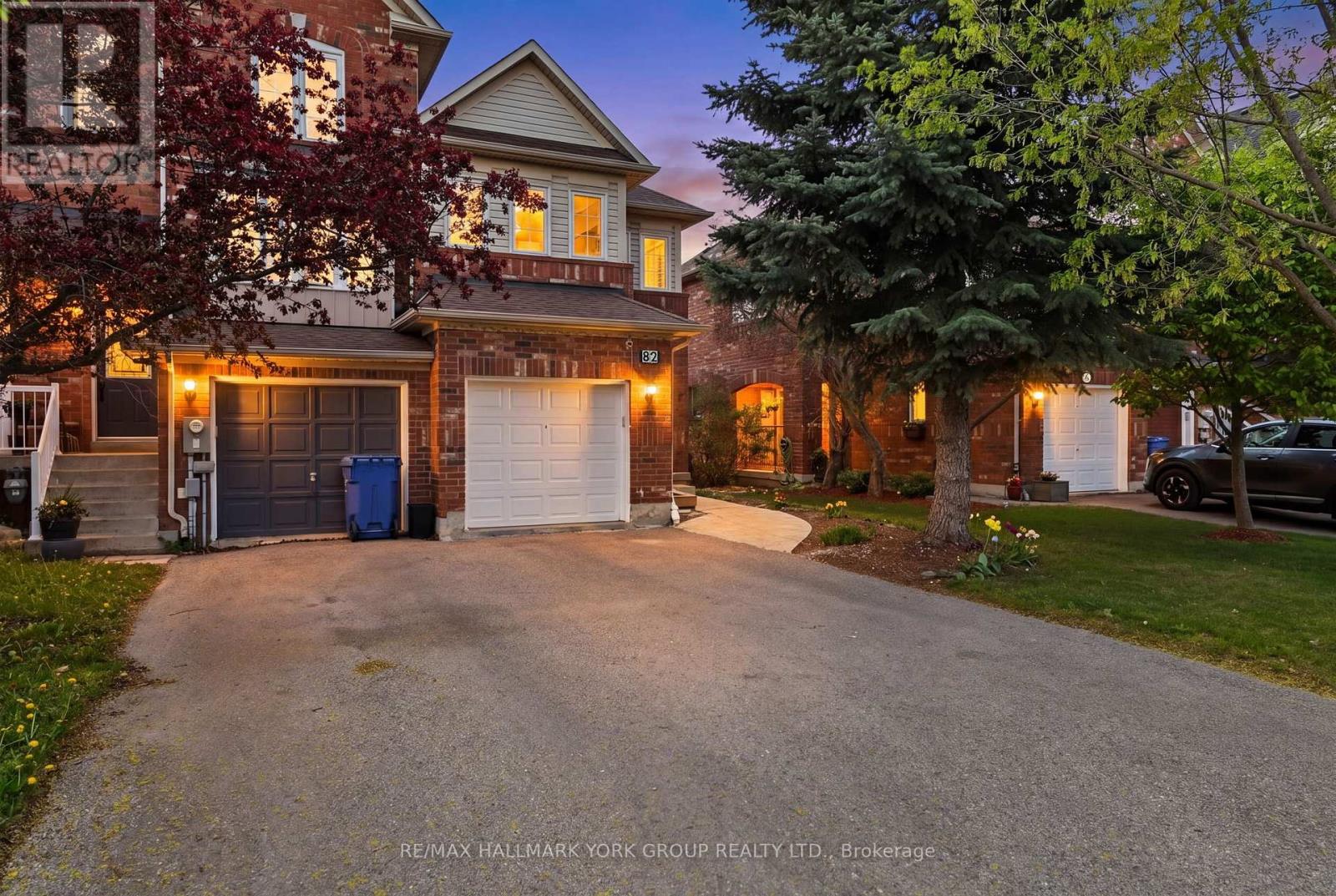 Townhouse at 82 BAYWELL CRESCENT, Aurora (Bayview Wellington)