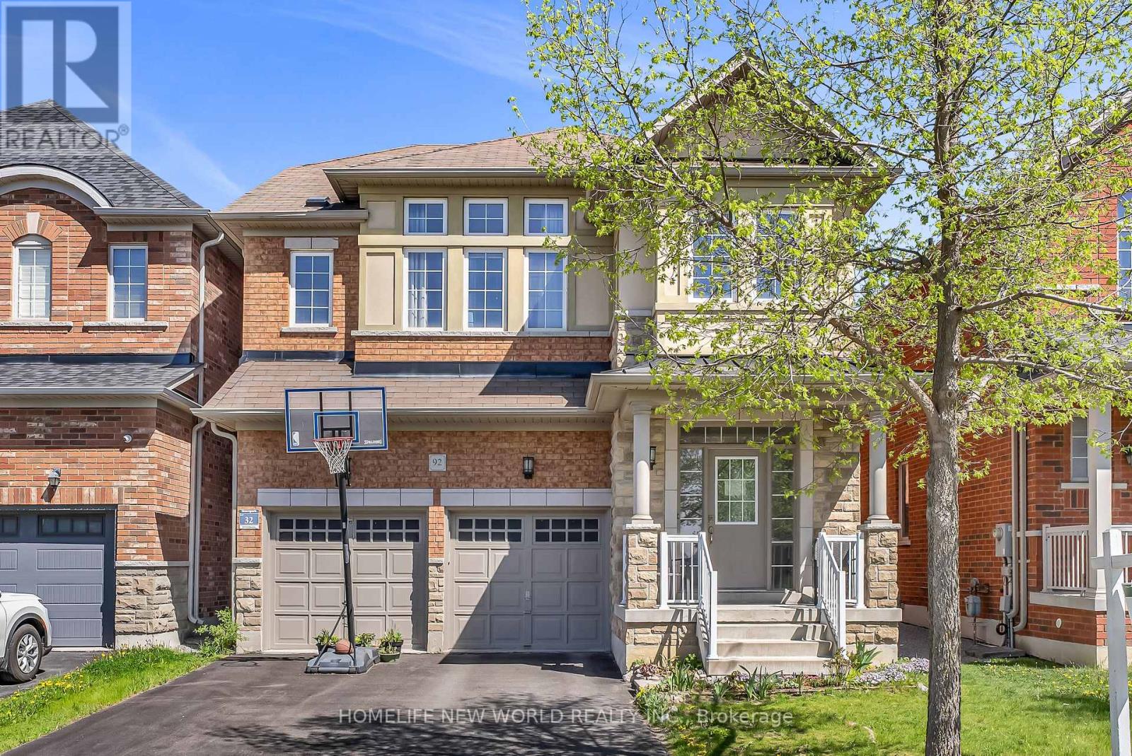 Detached at 92 ESTRELLA CRESCENT S, Richmond Hill (Jefferson)