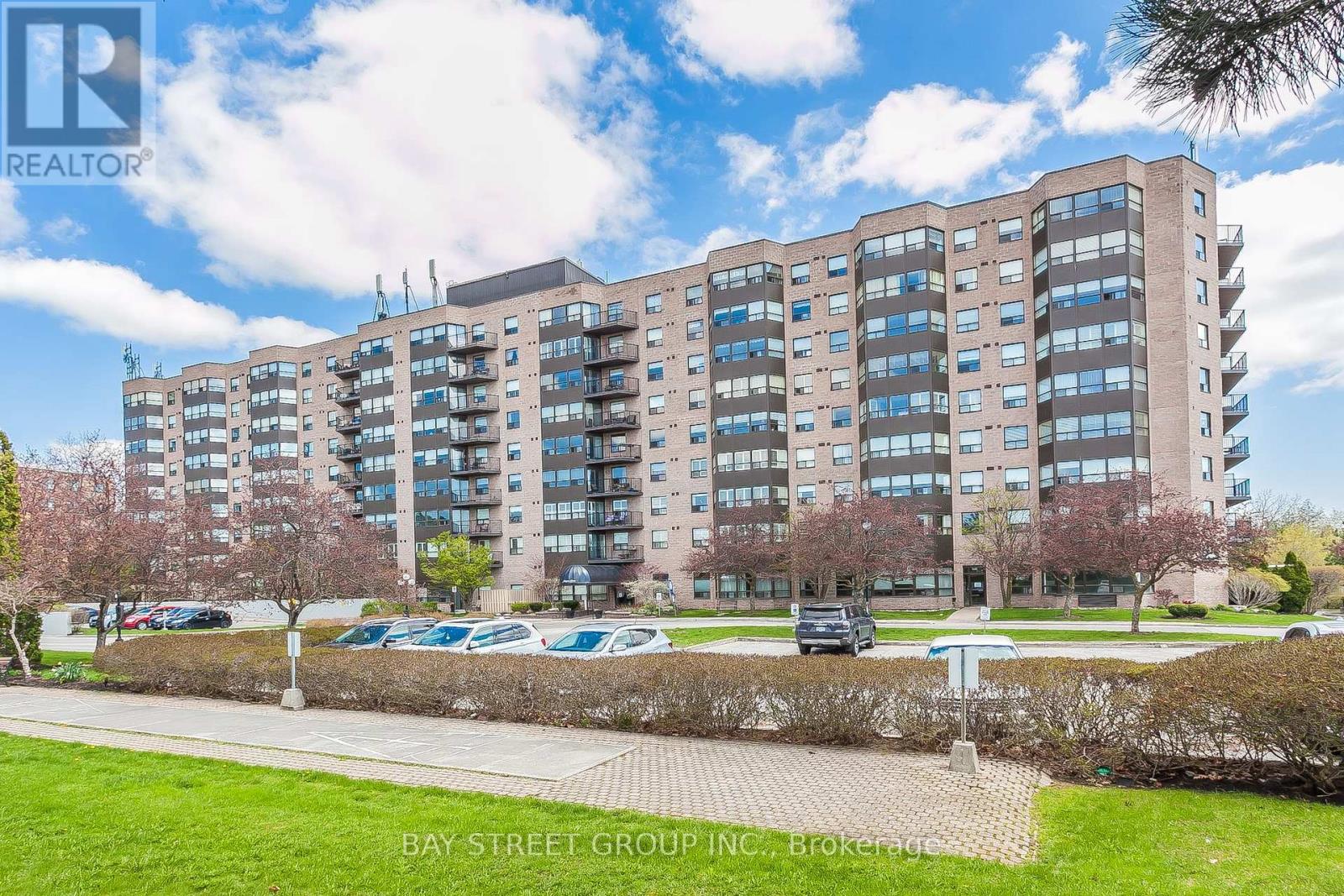 Apartment at 717 - 2 RAYMERVILLE DRIVE, Markham (Raymerville)