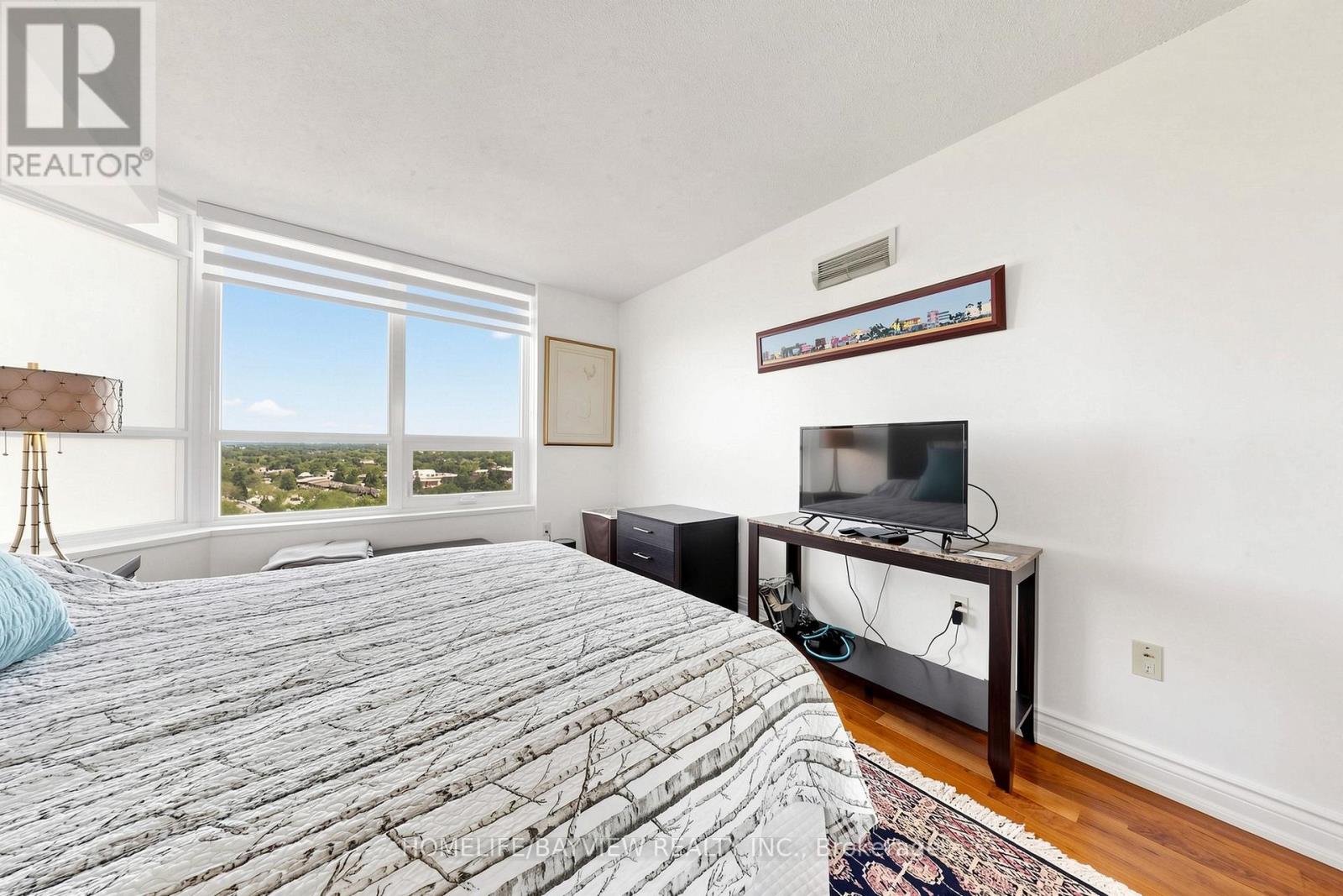 Apartment at 902 - 7601 BATHURST STREET, Vaughan