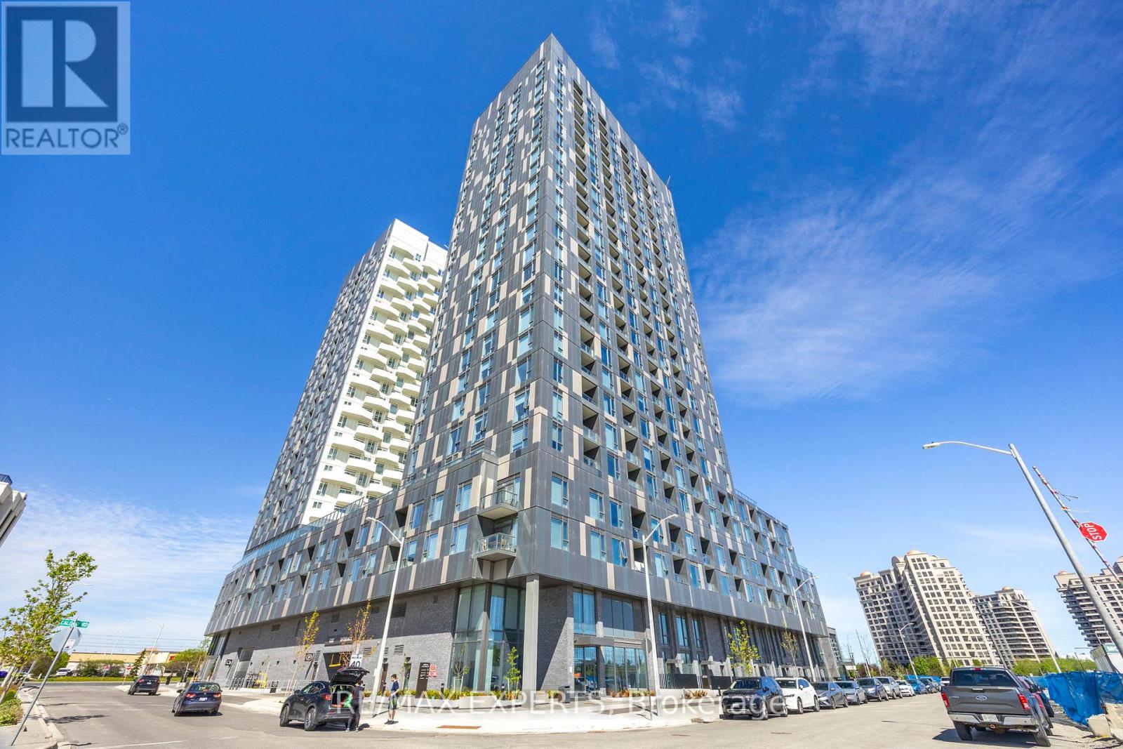 Apartment at 2004 - 474 CALDARI ROAD, Vaughan (Concord)