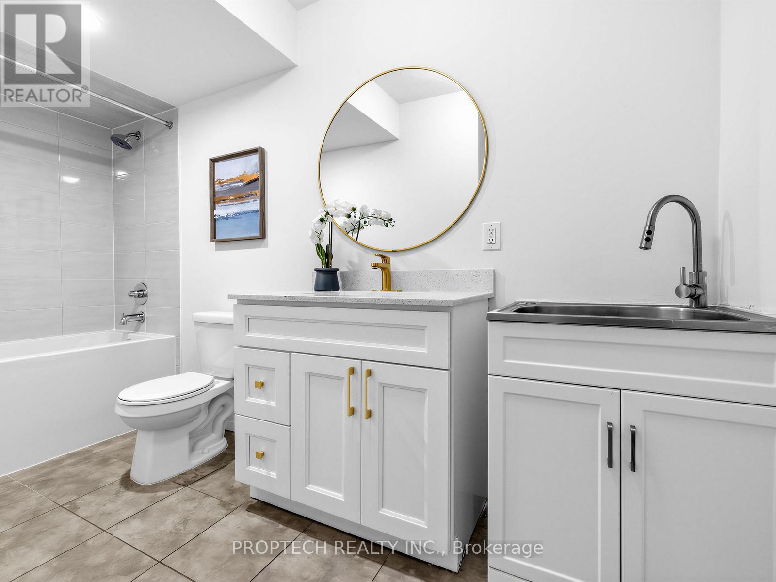 Townhouse at 6 NINE MILE LANE, Richmond Hill