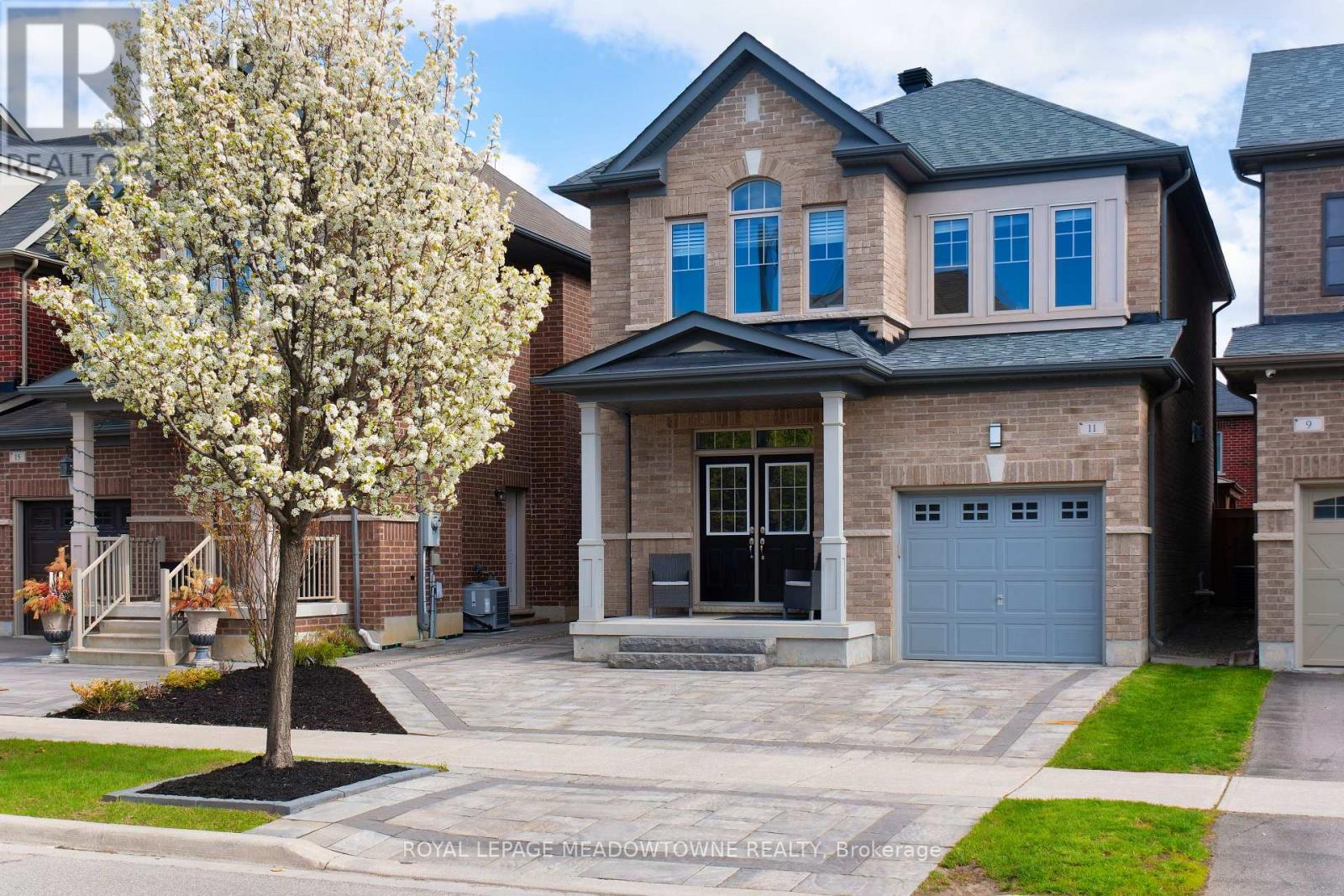 Detached at 11 CRANBROOK CRESCENT, Vaughan (Kleinburg)