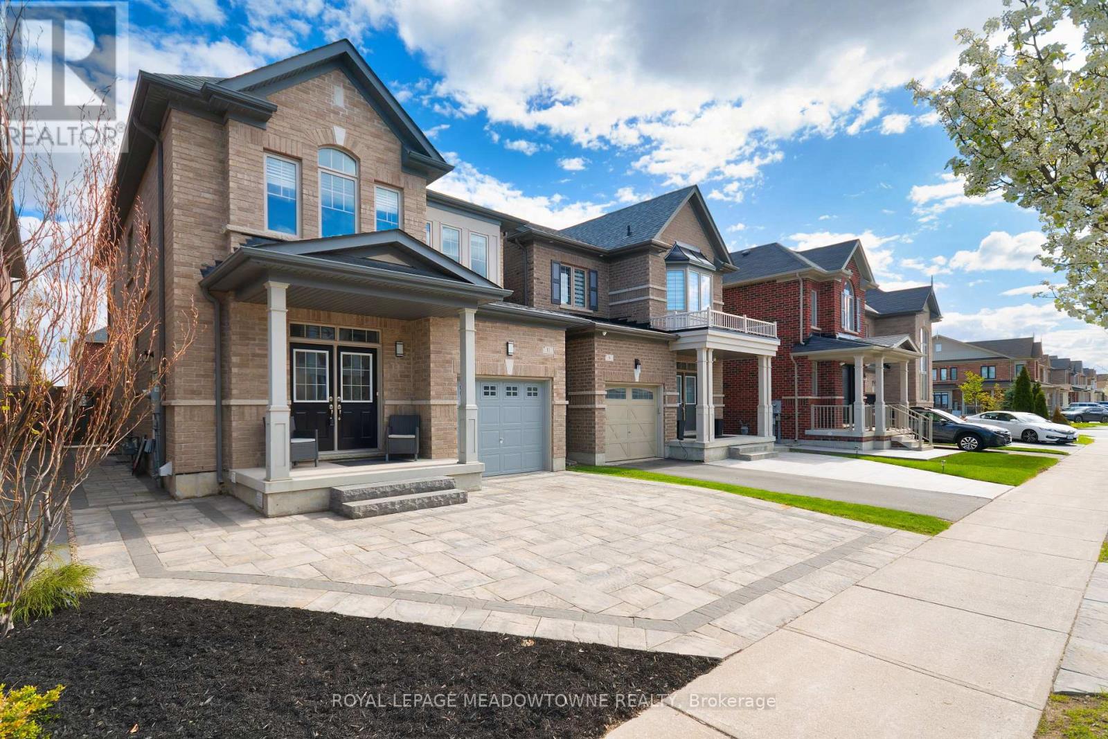 Detached at 11 CRANBROOK CRESCENT, Vaughan