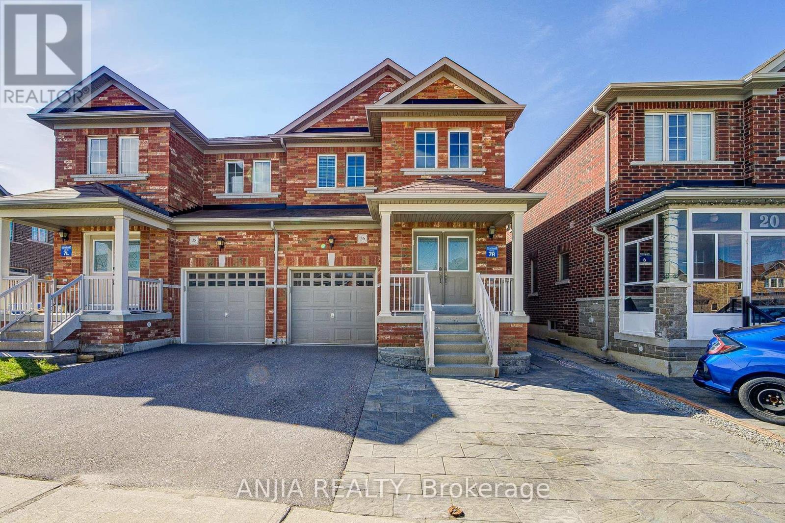 Semi-Detached/Link at 26 HARE FARM GATE, Whitchurch-Stouffville (Stouffville)