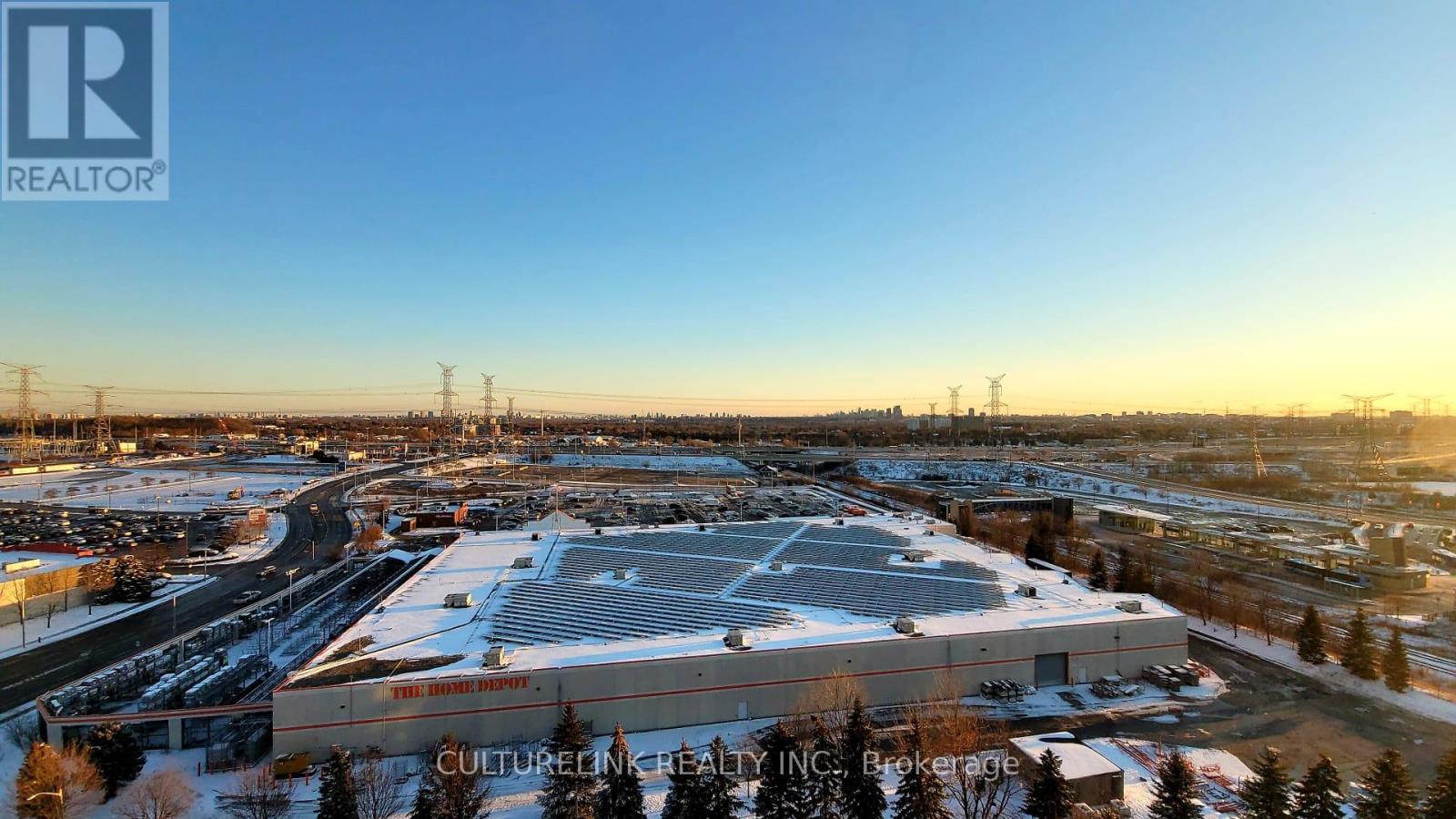 Apartment at PH 10 - 23 ONEIDA CRESCENT, Richmond Hill (Langstaff)