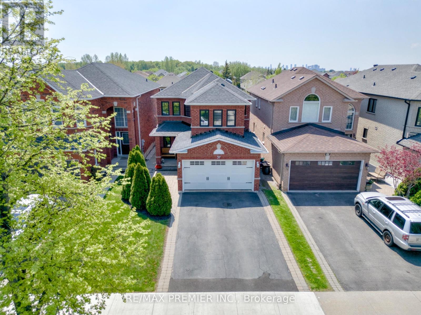 Detached at 37 PRINCETON GATE, Vaughan (Maple)