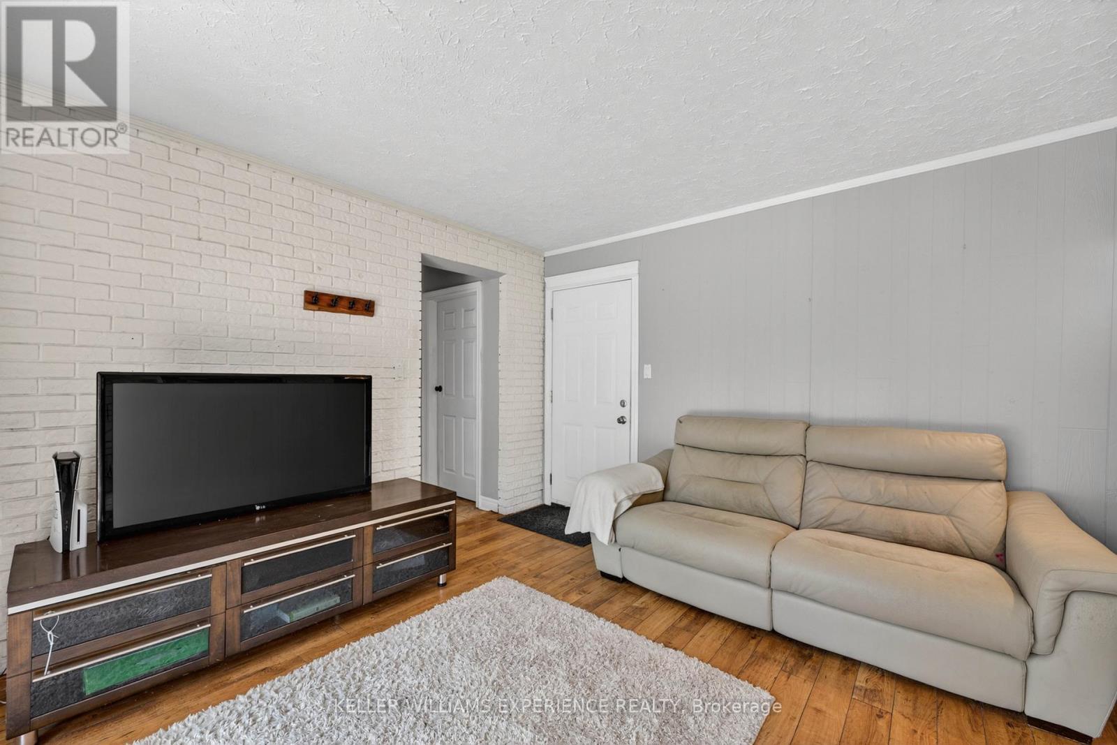 Detached at 281 VICTORIA STREET E, New Tecumseth