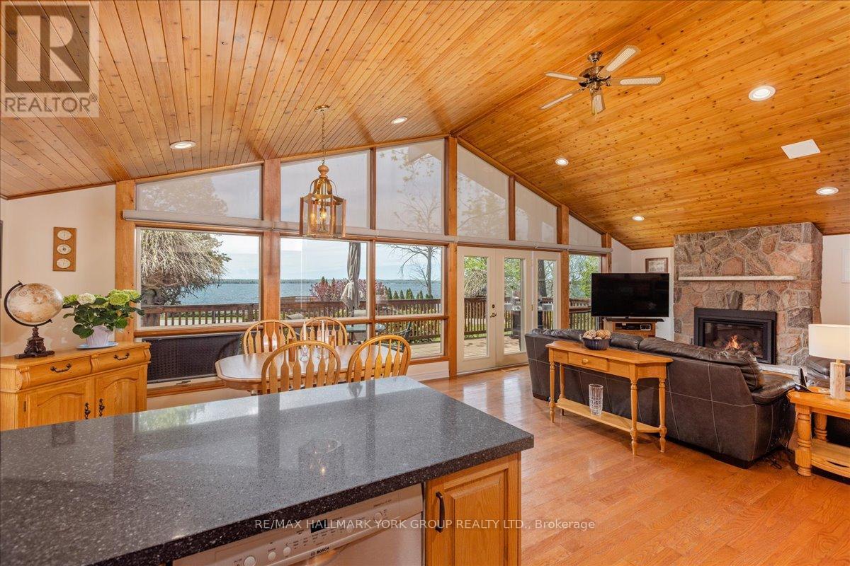 Detached at 229 LAKE DRIVE N, Georgina