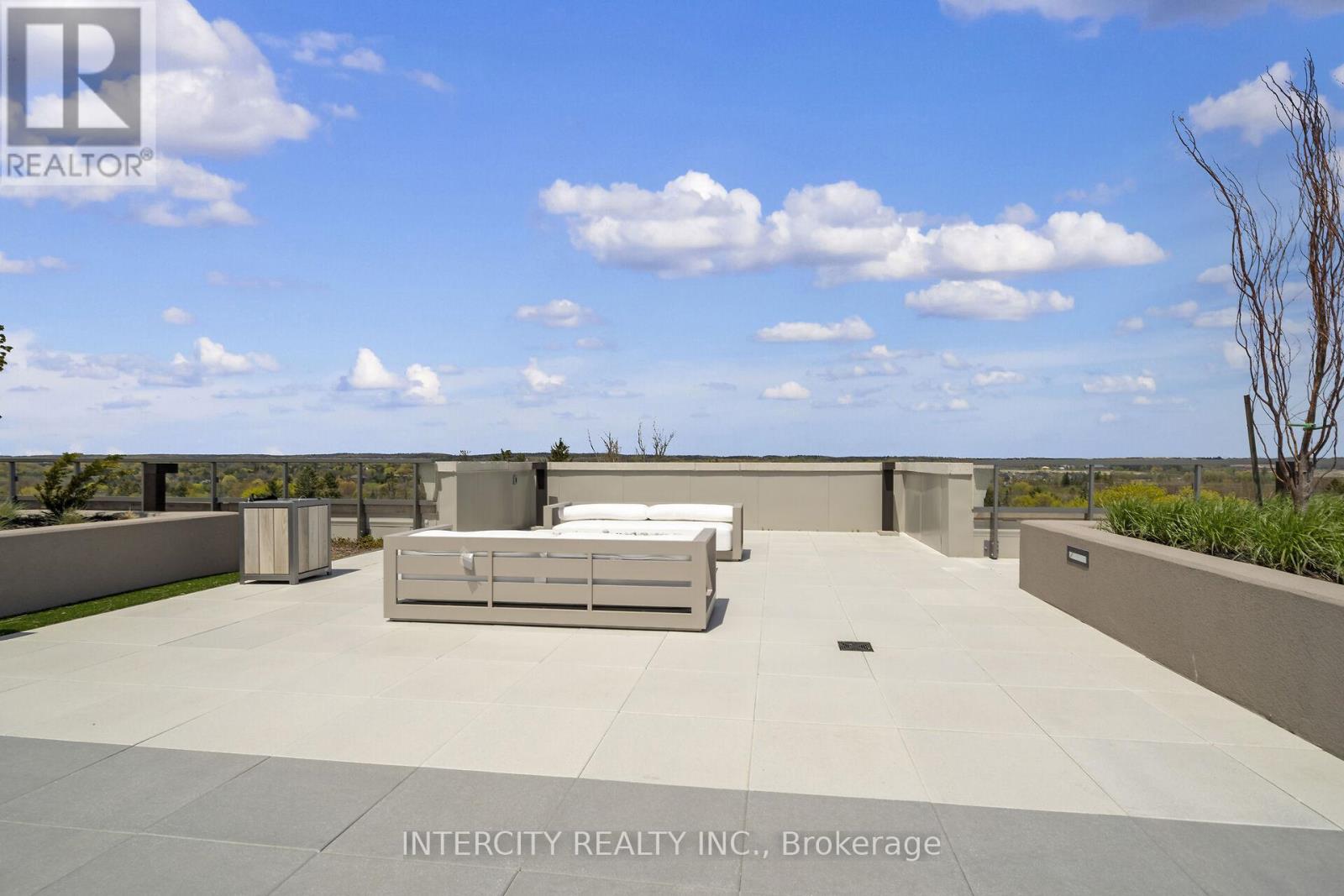 Apartment at 326 - 2075 KING ROAD, King