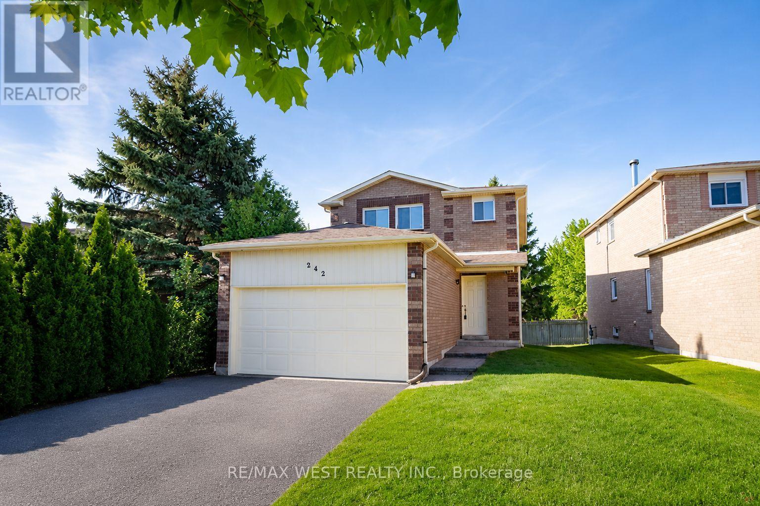 Detached at 242 BERNARD AVENUE, Richmond Hill (Devonsleigh)