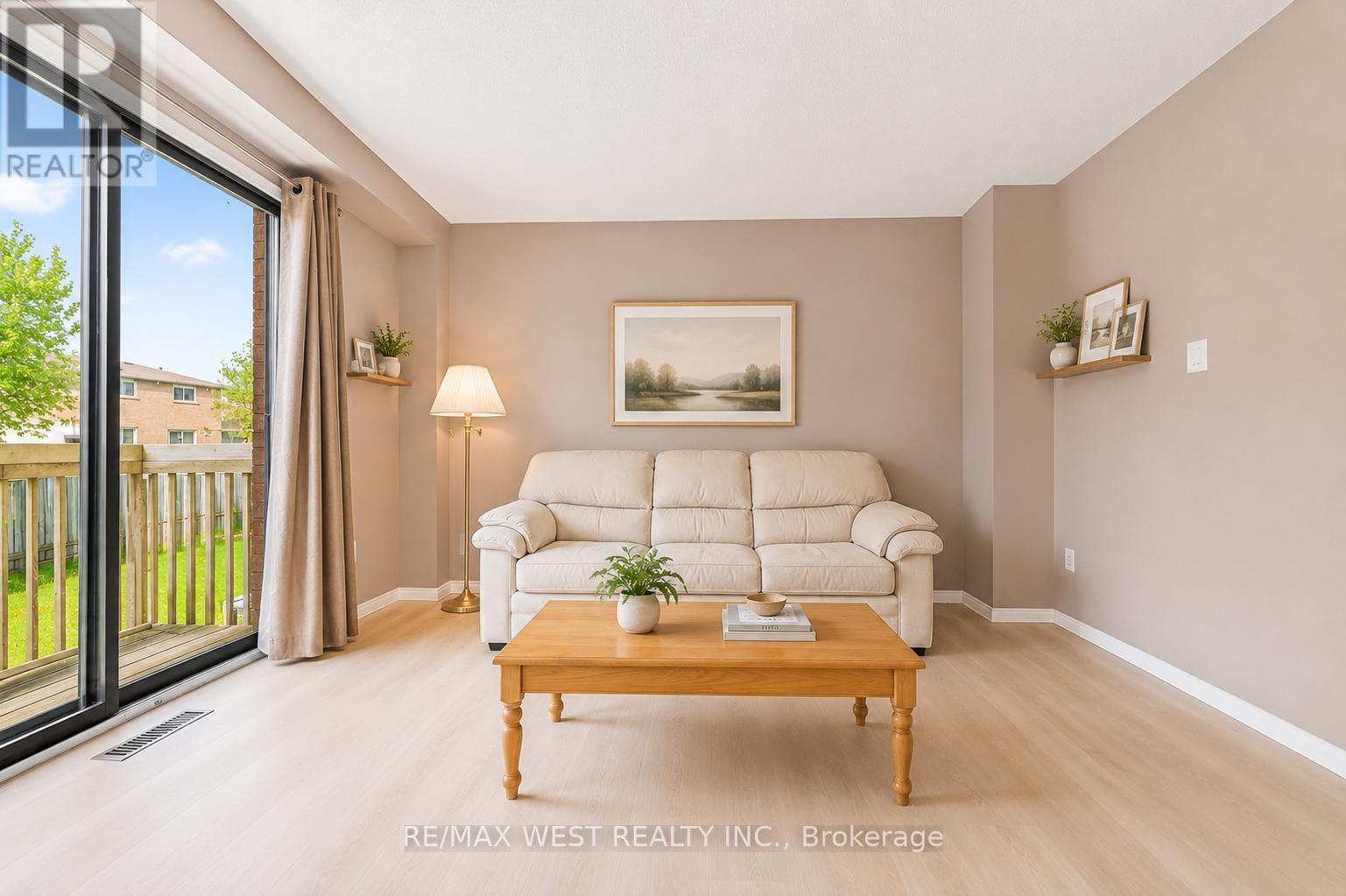 Detached at 242 BERNARD AVENUE, Richmond Hill