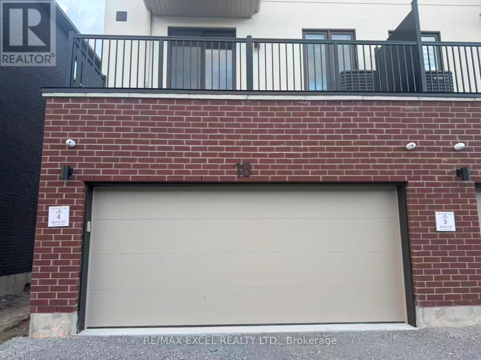 Townhouse at MAIN & BASEMENT - 18 BIG WILLOW CRESCENT, Richmond Hill
