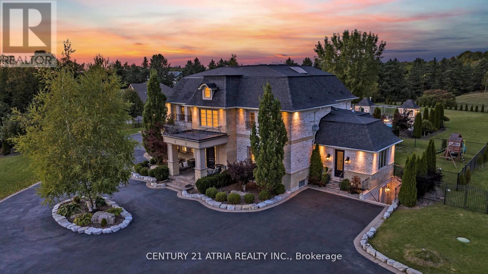 Detached at 111 LAKE WOODS DRIVE, Whitchurch-Stouffville