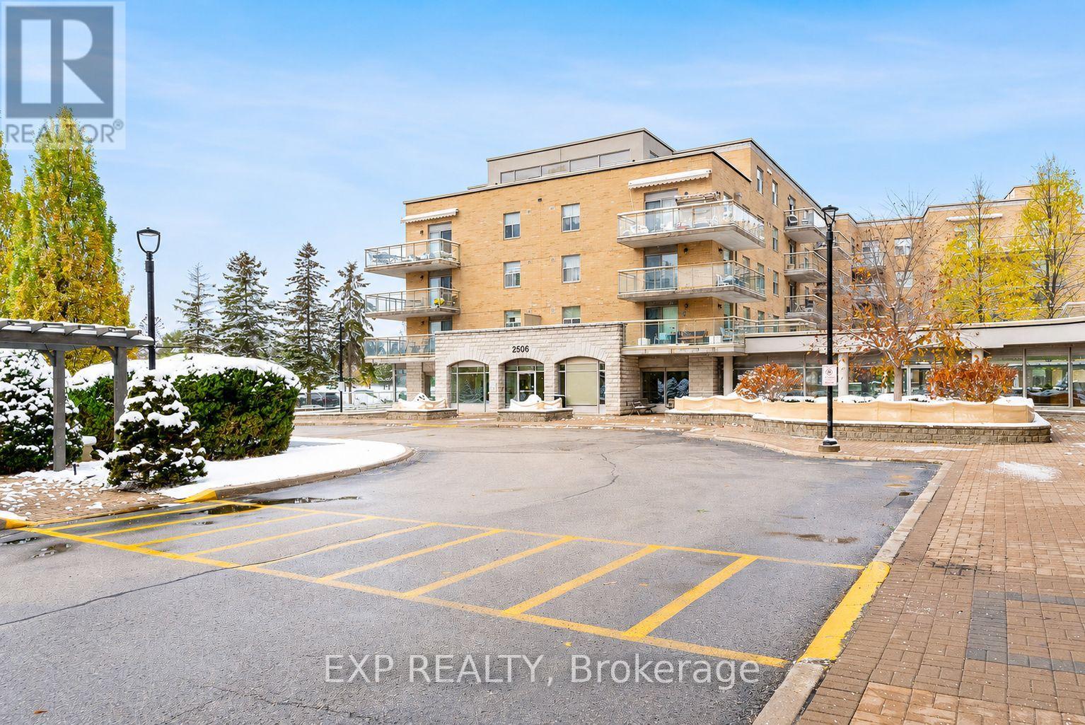 Apartment at 210 - 2506 RUTHERFORD ROAD, Vaughan (Maple)