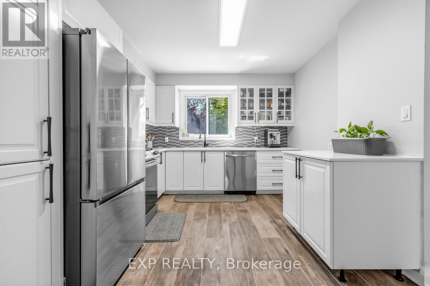 Townhouse at 36 - 36 THE CARRIAGE WAY, Markham