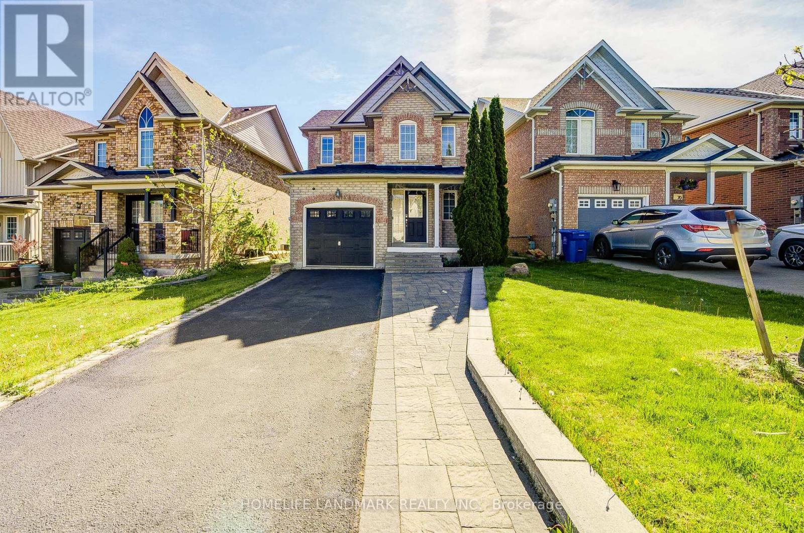 Detached at 72 MARGARET GRAHAM CRESCENT, East Gwillimbury