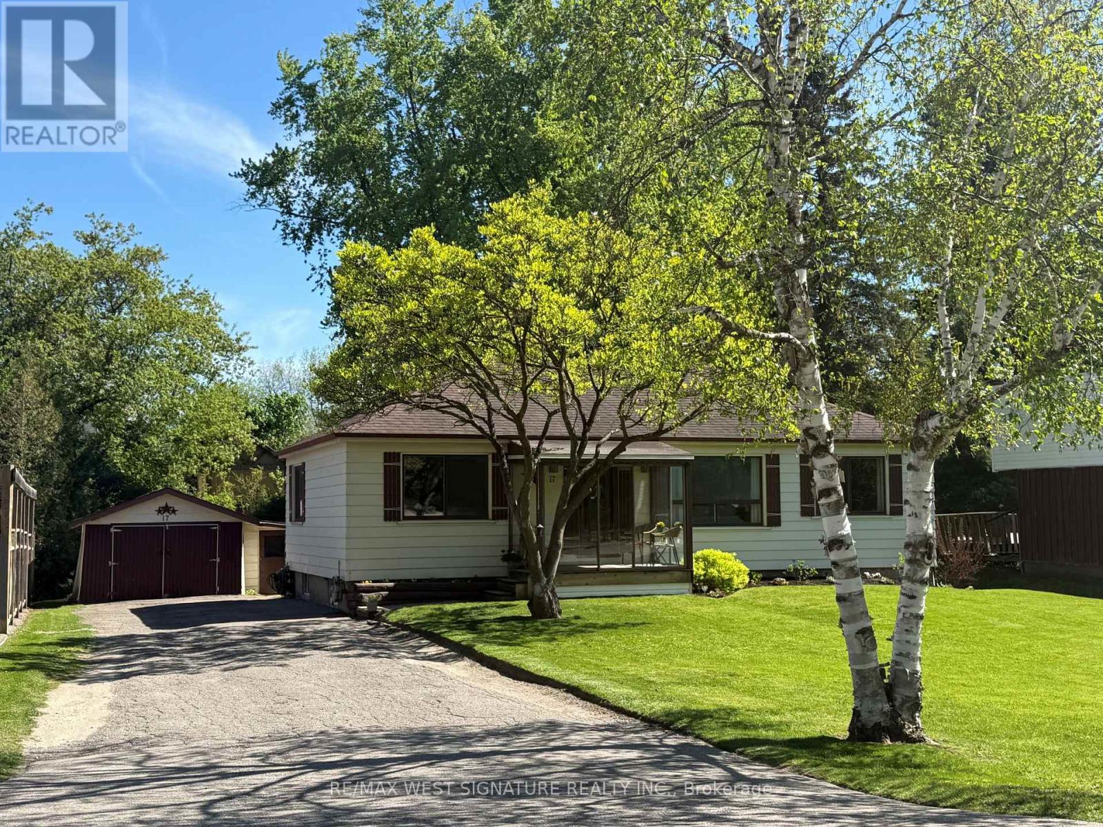 Detached at 17 FARIS AVENUE, King