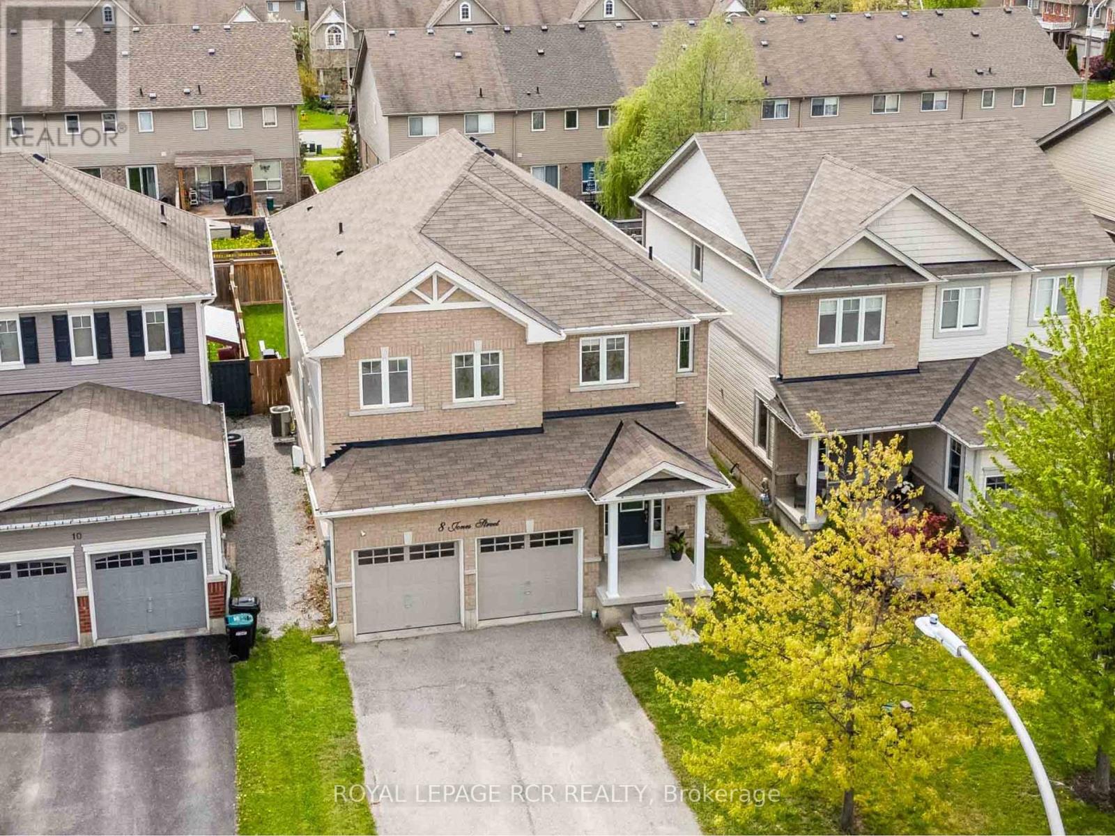 Detached at 8 JONES STREET, New Tecumseth