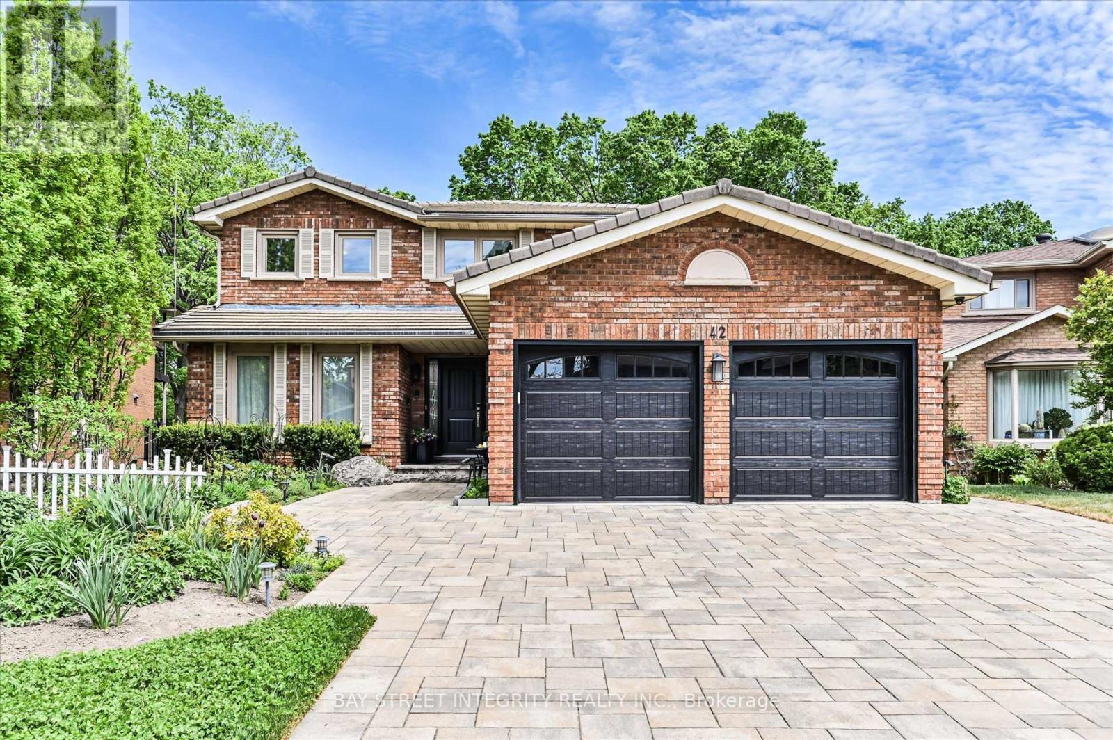 Detached at 42 SYCAMORE DRIVE, Markham