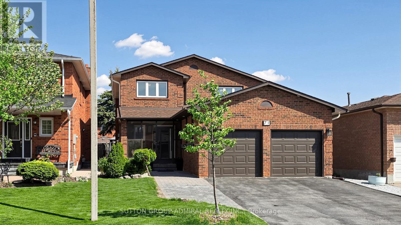 Detached at 71 OLIVER LANE, Vaughan (Maple)