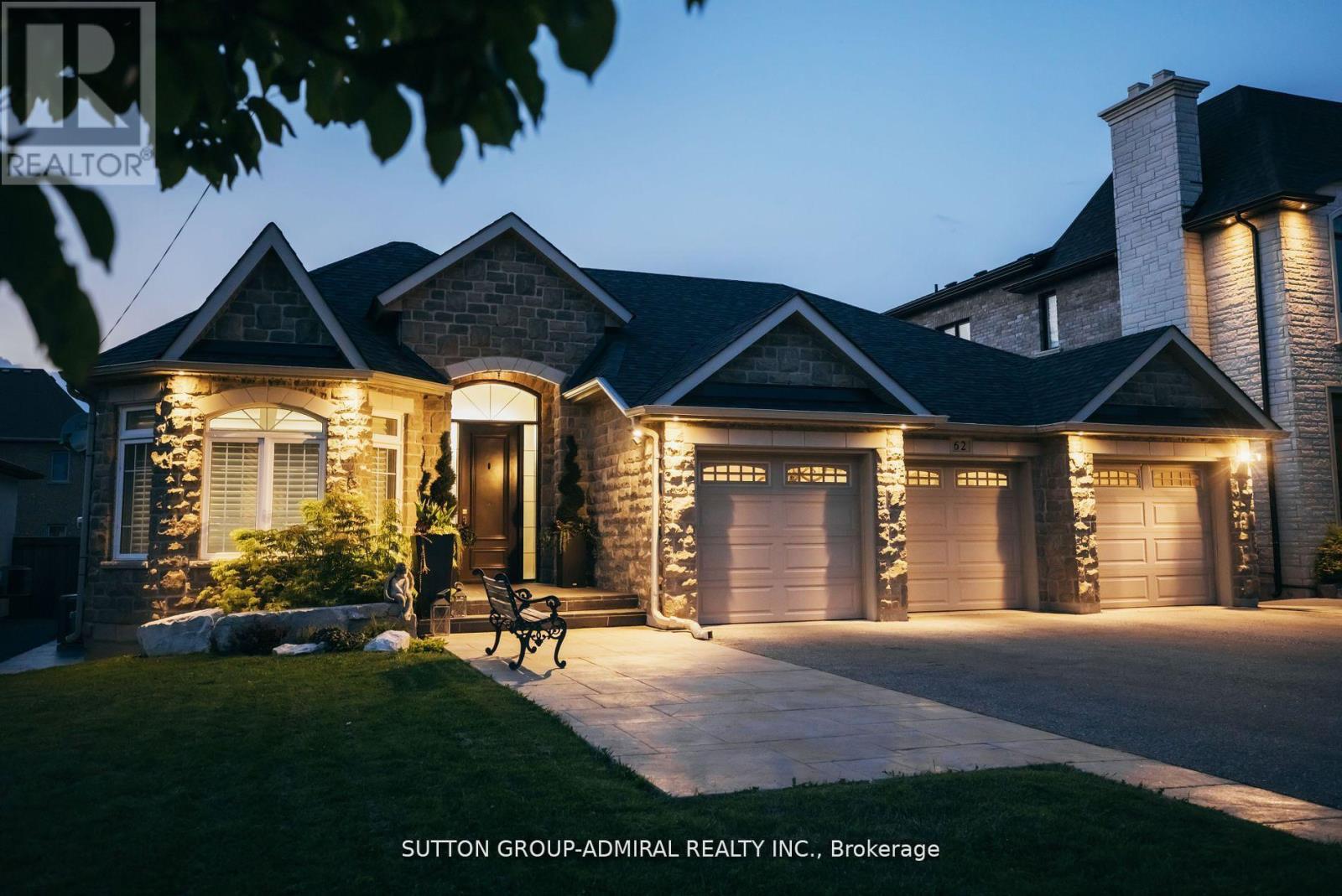Detached at 62 BOND CRESCENT, Richmond Hill