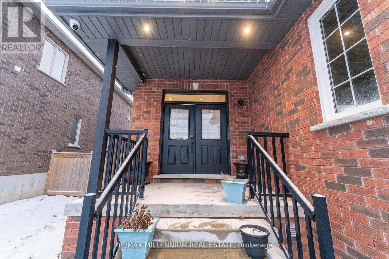 Detached at 264 PATTERSON STREET, New Tecumseth