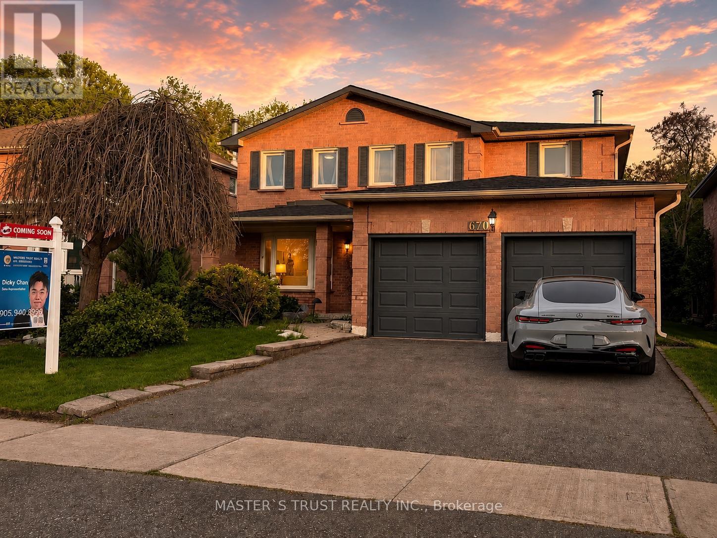 Detached at 670 LESLIE VALLEY DRIVE, Newmarket