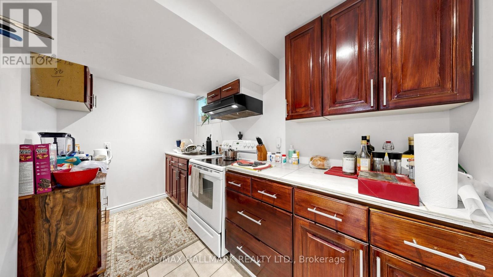 Detached at 46 COLLINS CRESCENT, Aurora