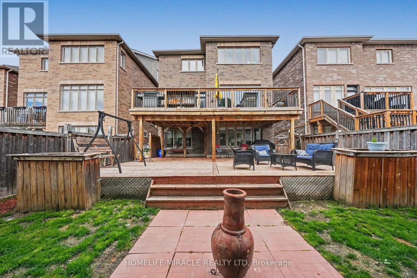 Detached at 14 WILLOUGHBY WAY, New Tecumseth