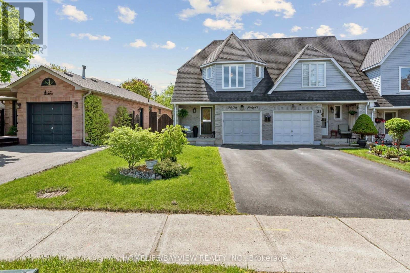 Townhouse at 29 OAKRIDGE COURT, East Gwillimbury (Holland Landing)