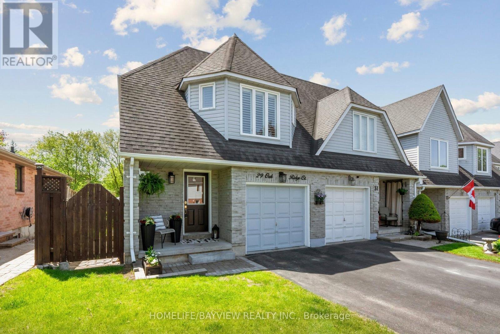 Townhouse at 29 OAKRIDGE COURT, East Gwillimbury