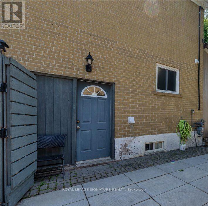 Semi-Detached/Link at 1 BEDROOM BASEMENT - 238 BEECHY DRIVE, Richmond Hill