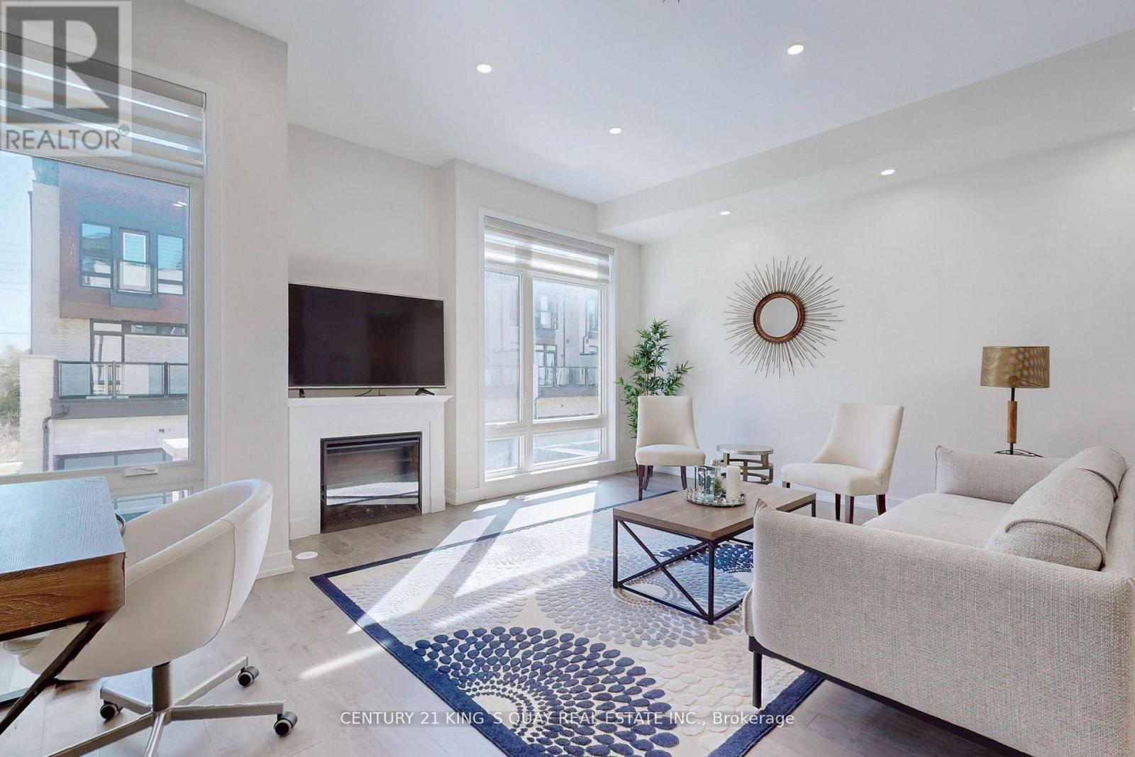 Townhouse at 16 CREDIT LANE, Richmond Hill