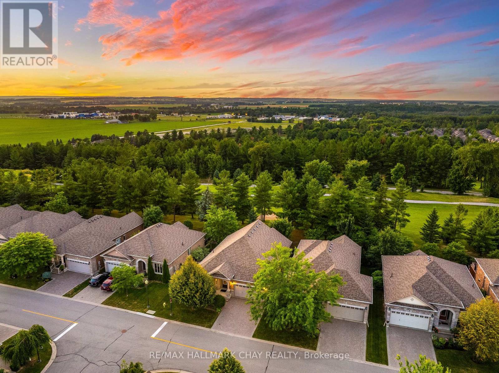 Detached at 199 RIDGE WAY, New Tecumseth