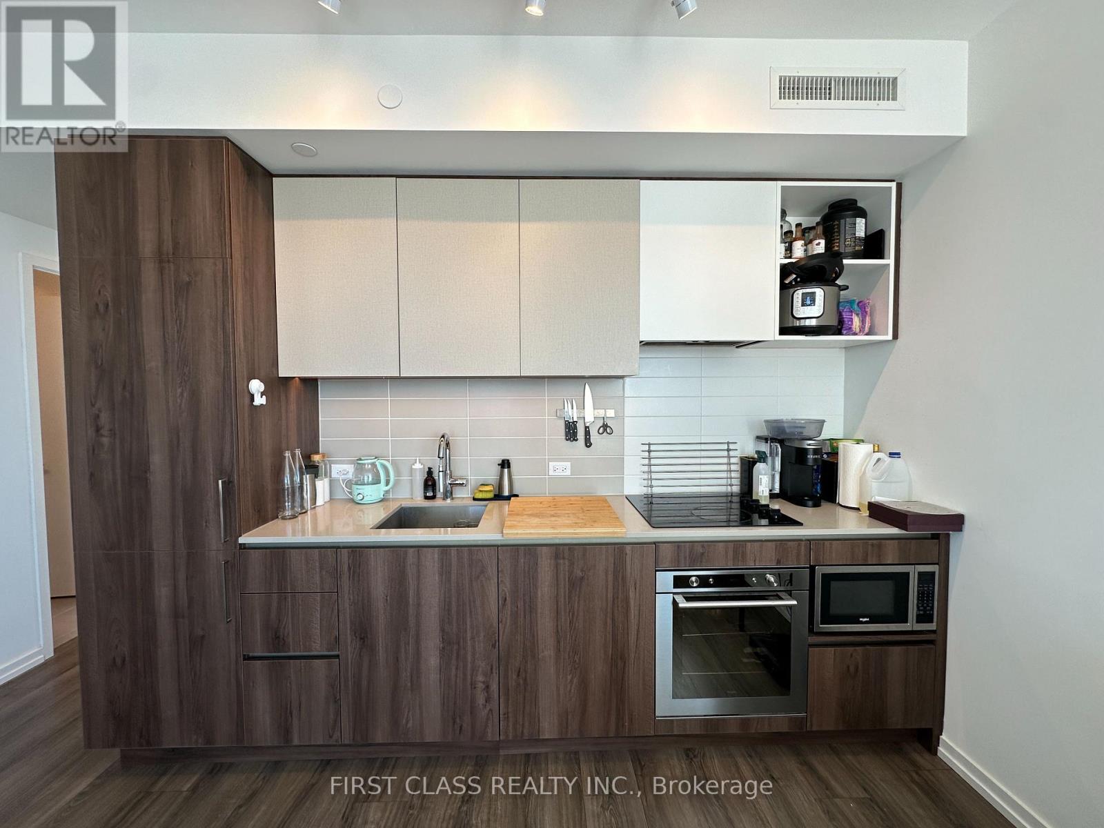 Apartment at 911 - 1000 PORTAGE PARKWAY, Vaughan