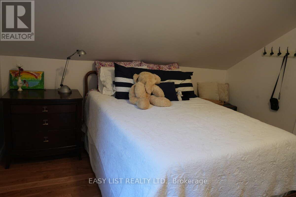Detached at 18 MILL STREET, Essa