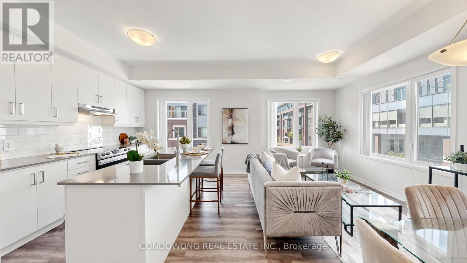 Townhouse at 49 - 31 HONEYCRISP CRESCENT, Vaughan (Vaughan Corporate Centre)