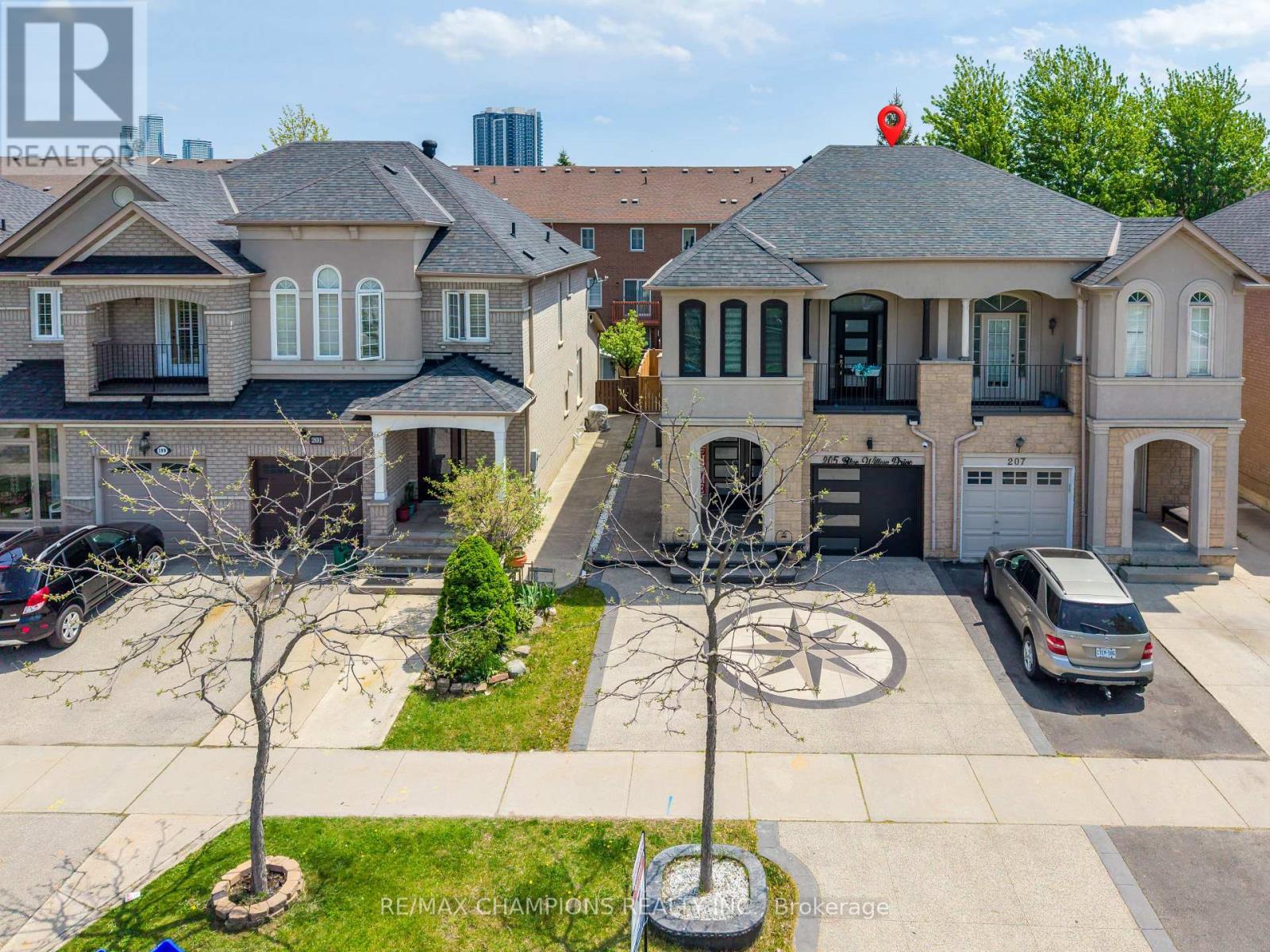 Semi-Detached/Link at 205 BLUE WILLOW DRIVE, Vaughan