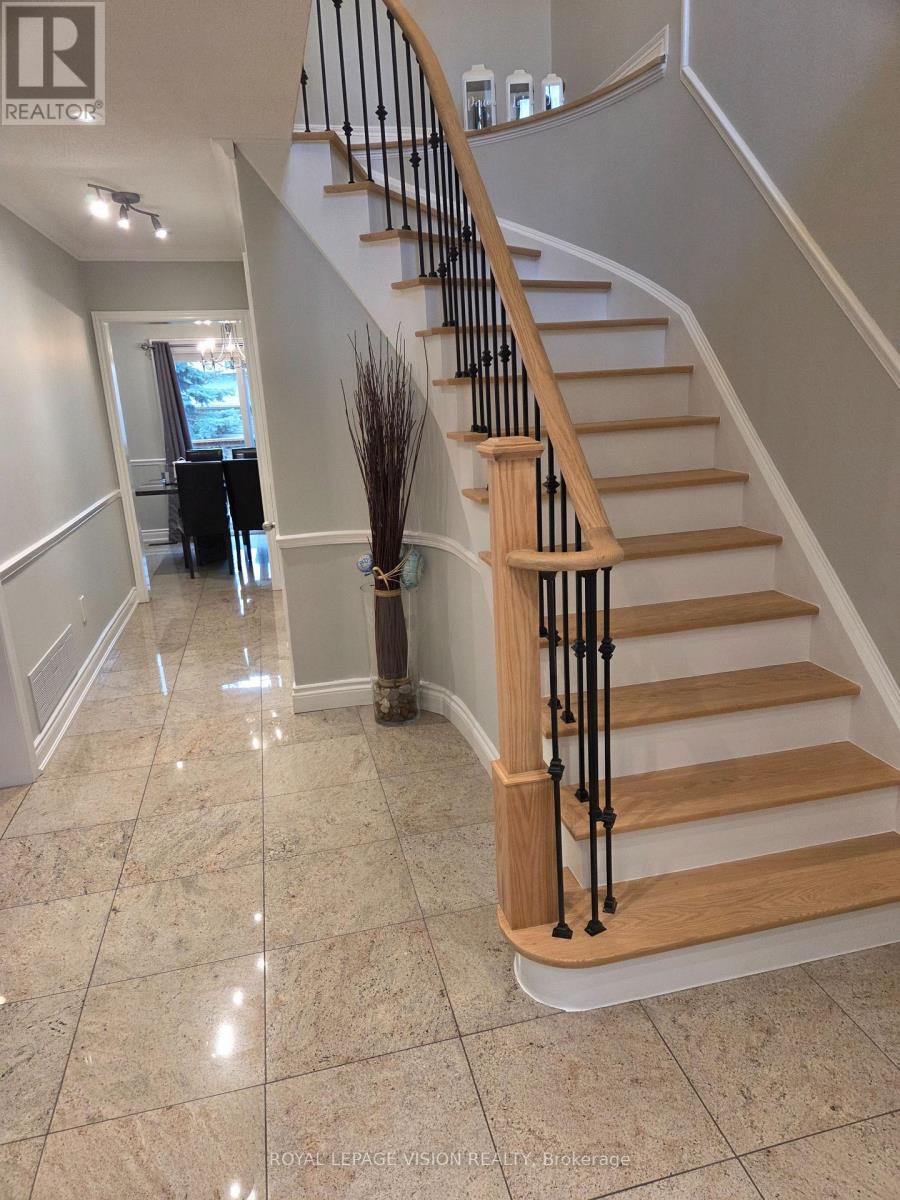 Detached at 91 PRINCETON GATE, Vaughan (Maple)