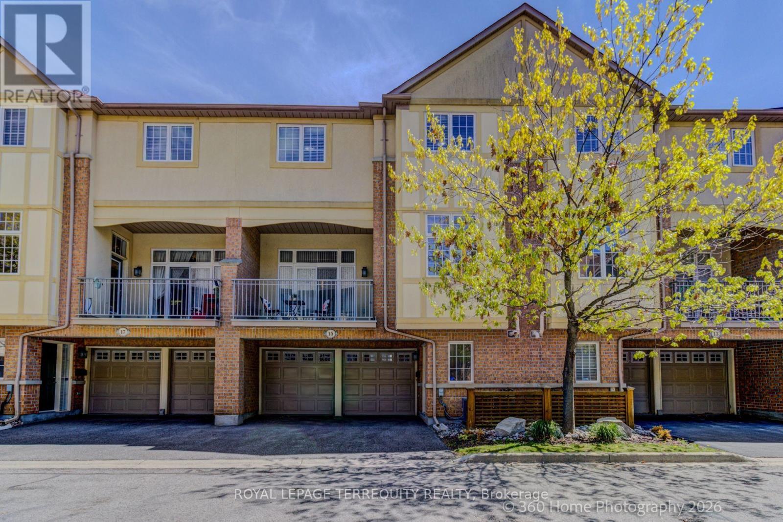 Townhouse at 15 LEGENDS WAY, Markham