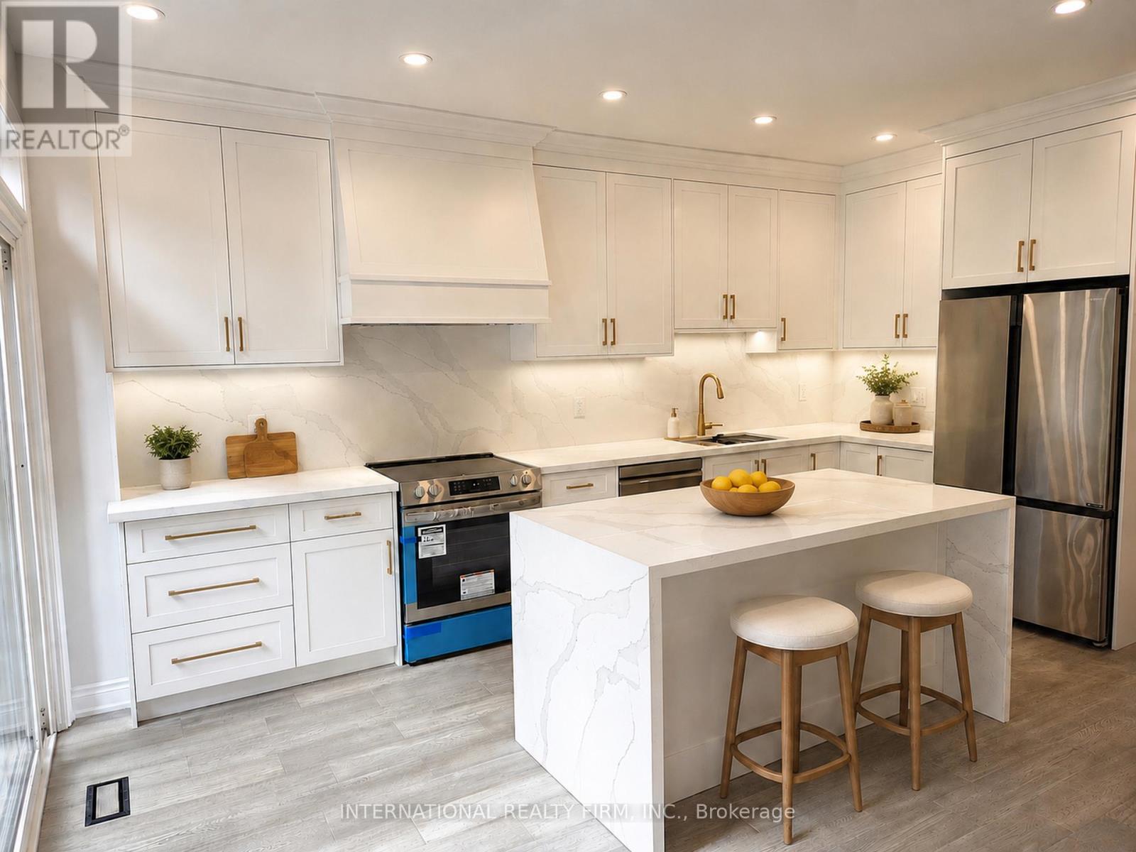 Detached at 32 BEL CANTO CRESCENT, Richmond Hill (Oak Ridges Lake Wilcox)