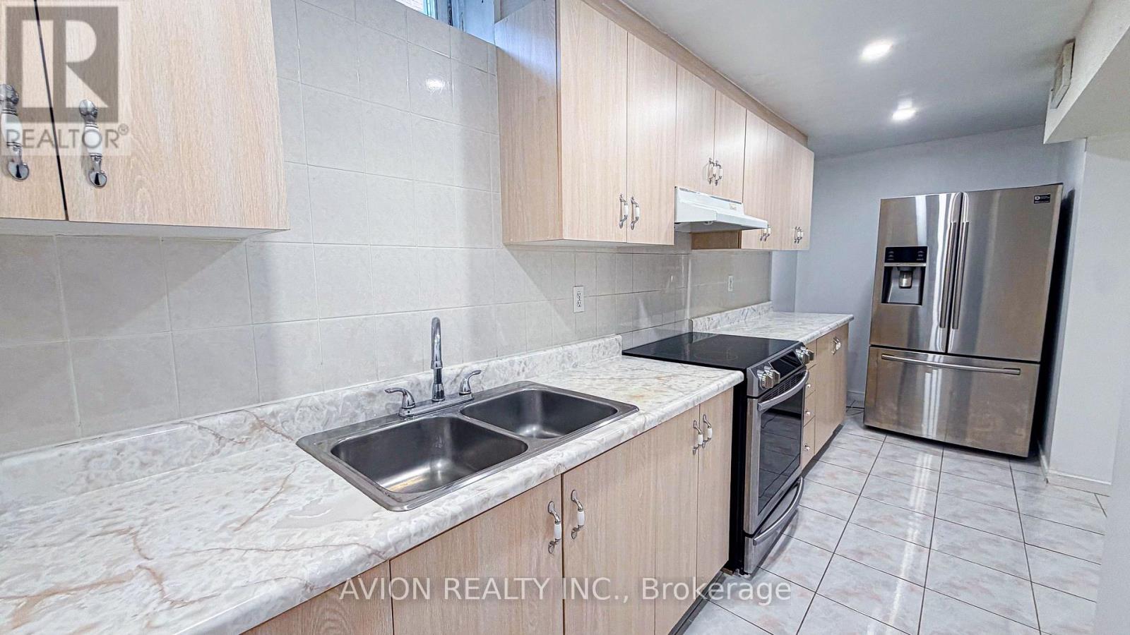 Detached at LOWER - 2 BUTE COURT, Vaughan (Maple)