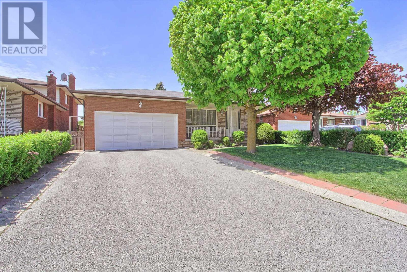 Detached at 318 COLBORNE STREET, Bradford West Gwillimbury