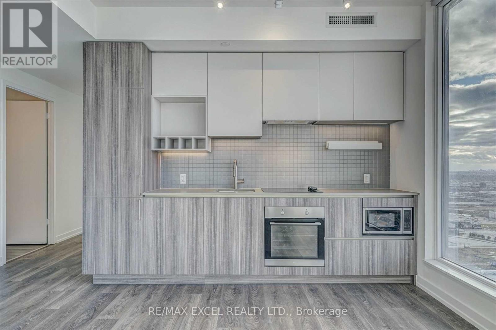 Apartment at 4910 - 5 BUTTERMILL AVENUE, Vaughan