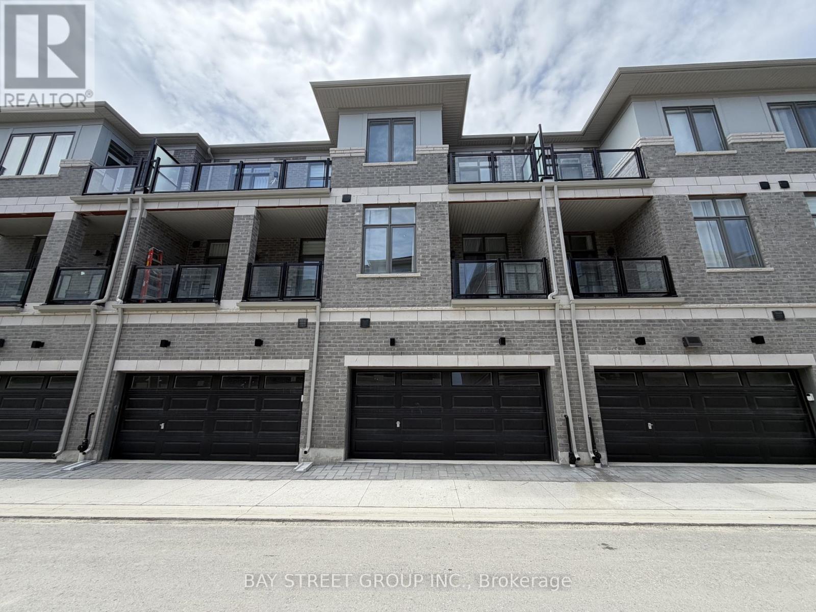 Townhouse at 27 TAY LANE, Richmond Hill