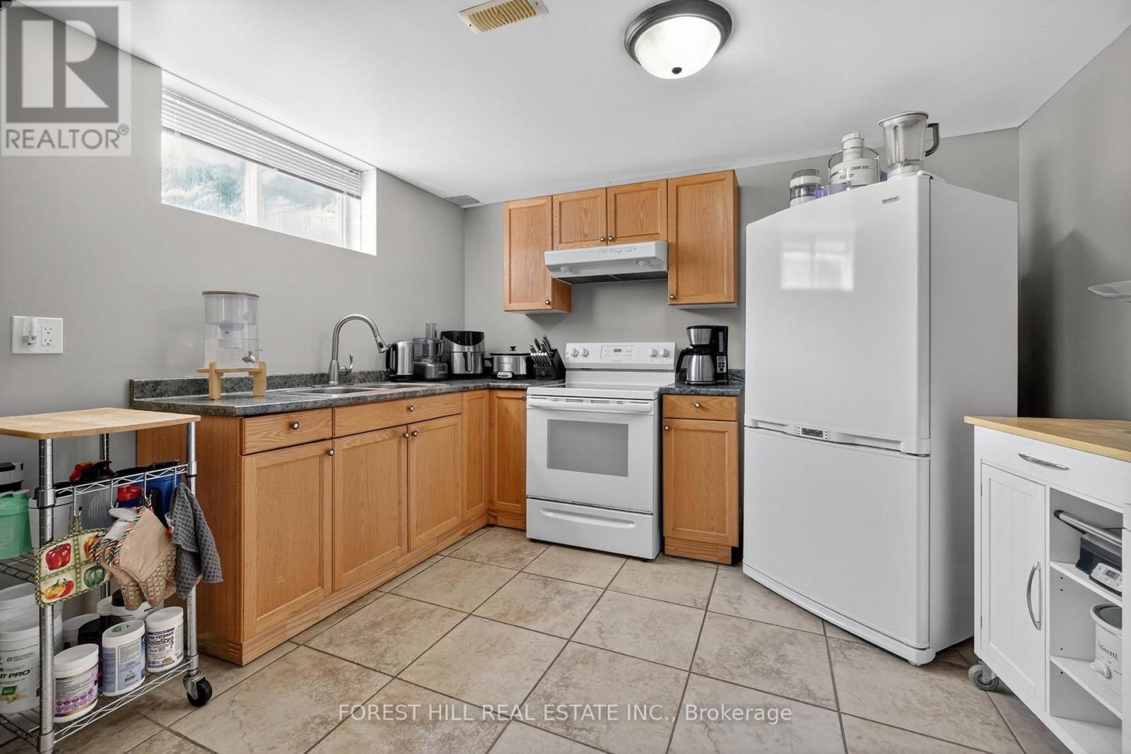 Detached at 17 AMALFI COURT, Vaughan