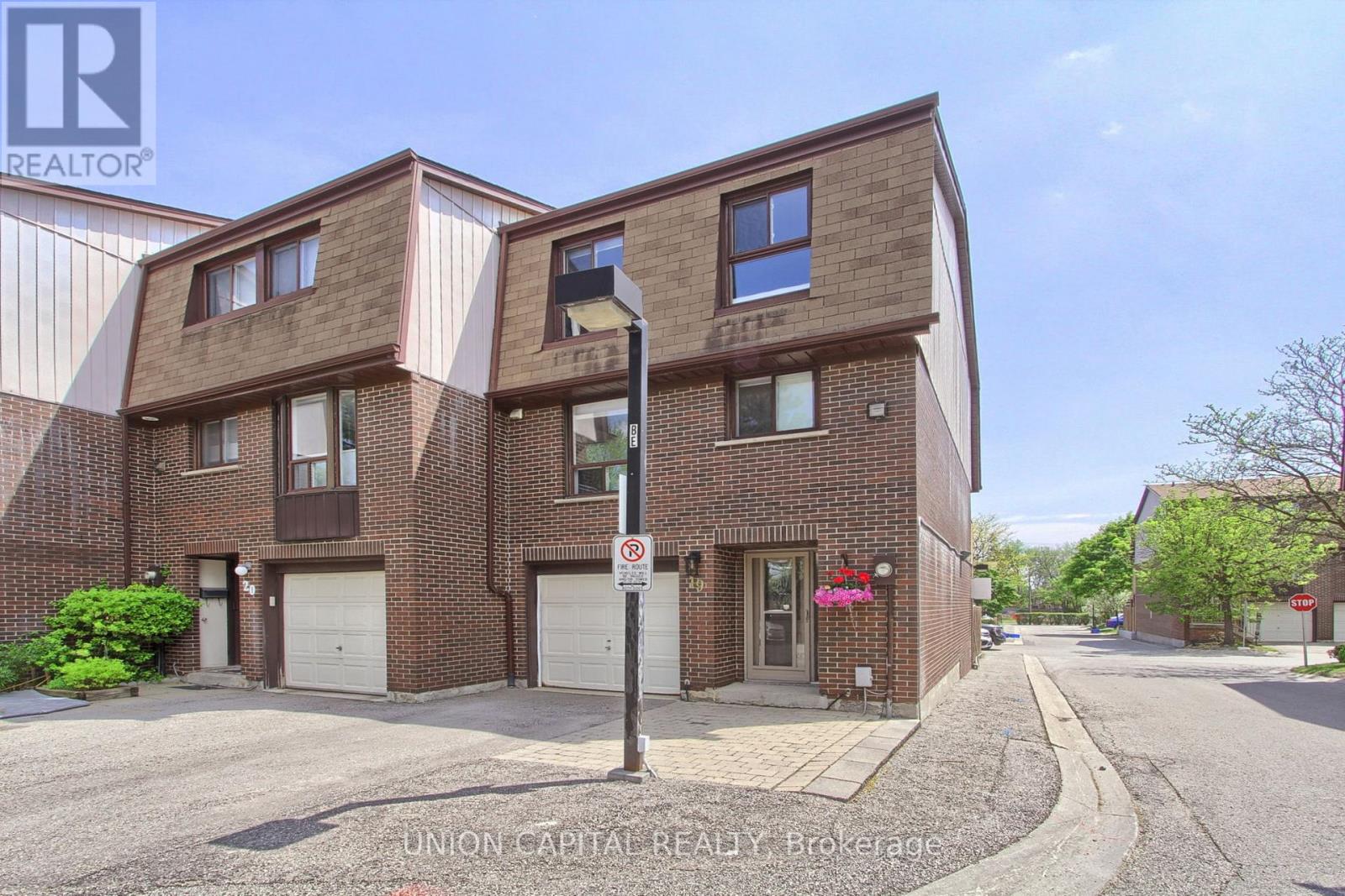 Townhouse at 19 - 11 PLAISANCE ROAD, Richmond Hill